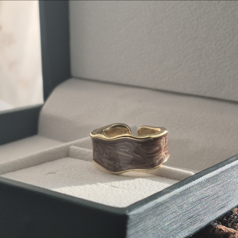 Chocolate Brown Enamel Gold Ring - Picture 2 of 5